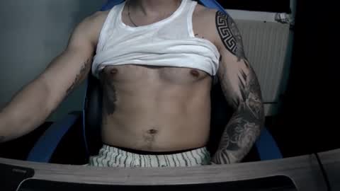 alejoduarte16 online show from April 3, 12:14 pm