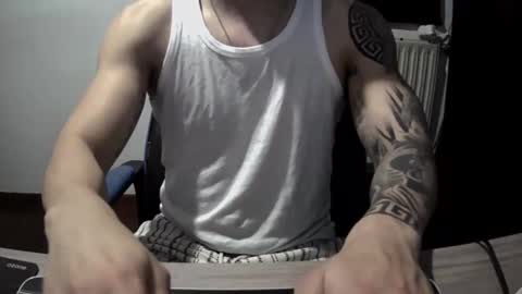 alejoduarte16 online show from April 4, 12:13 pm