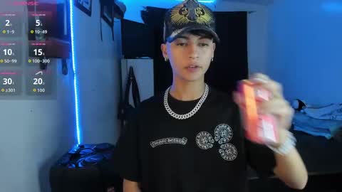 Snapshot of alejoo_storms chatting on September 13, 8:36 am alejo online show from September 13, 8:36 am