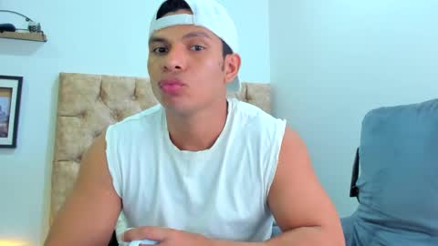 alejostrong online show from September 17, 2:46 am