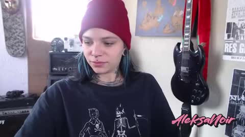 Snapshot of aleksanoir chatting on February 3, 4:41 pm AleksaNoir online show from February 3, 4:41 pm