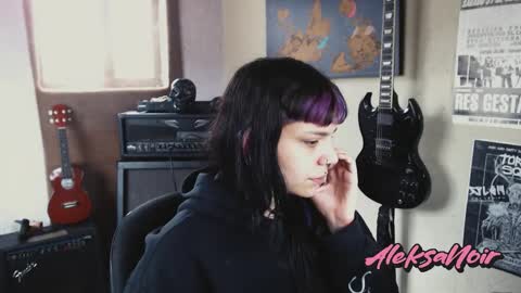 Snapshot of aleksanoir chatting on September 18, 3:14 pm AleksaNoir online show from September 18, 3:14 pm