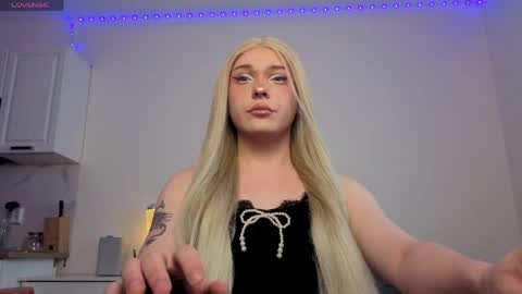 ALENA  INDEPENDENT MODEL online show from April 19, 2:27 pm