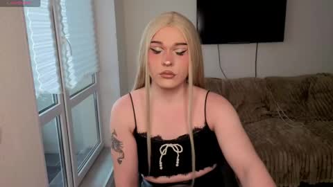 Snapshot of alena_dubai chatting on April 27, 2:26 pm ALENA INDEPENDENT MODEL online show from April 27, 2:26 pm