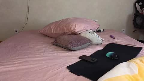 Alena online show from April 6, 5:03 pm