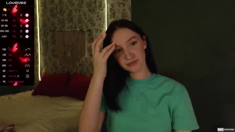 Snapshot of alena_navi chatting on February 27, 6:31 pm Alena online show from February 27, 6:31 pm