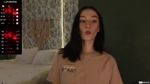 Snapshot of alena_navi chatting on March 1, 1:51 pm Alena online show from March 1, 1:51 pm