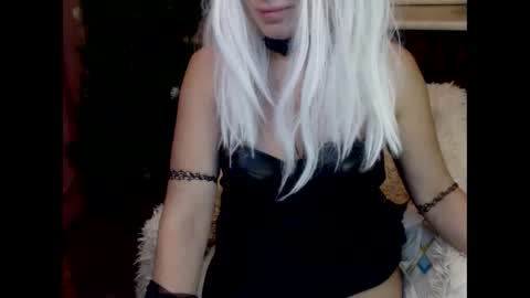 Luly online show from December 18, 1:59 am