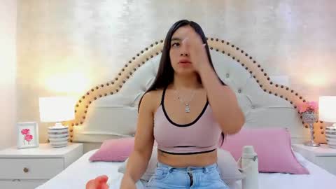Snapshot of alenacoleman chatting on June 26, 1:37 pm ALENA online show from June 26, 1:37 pm