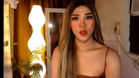 alenajones online show from March 22, 10:29 am