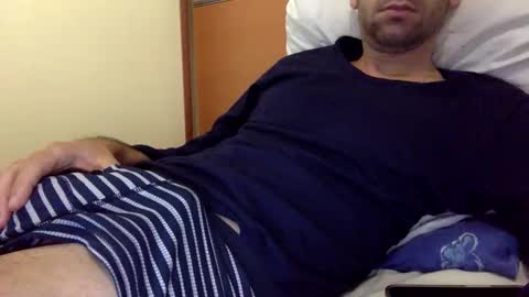 Snapshot of alesex90 chatting on May 14, 8:43 am alesex90 online show from May 14, 8:43 am