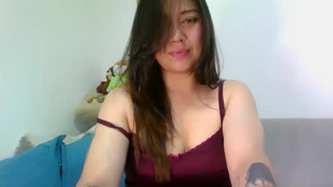 QUEEN OFF MILk  IM BACK  15 NOV online show from January 16, 10:25 pm