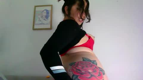 QUEEN OFF MILk  IM BACK  15 NOV online show from April 15, 6:04 pm