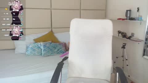 Snapshot of aleska_swarovski chatting on December 7, 2:02 pm Aleska 3 online show from December 7, 2:02 pm