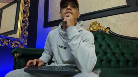 Alessandro King online show from September 28, 2:33 pm