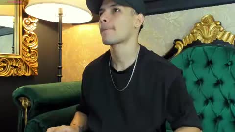 Snapshot of aless_king chatting on June 29, 9:04 pm Alessandro King online show from June 29, 9:04 pm