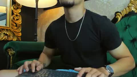 Snapshot of aless_king chatting on August 1, 10:08 pm Alessandro King online show from August 1, 10:08 pm
