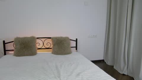 alessamay online show from April 11, 8:24 pm