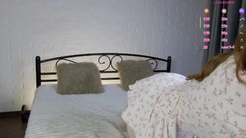 alessamay online show from April 16, 9:39 pm