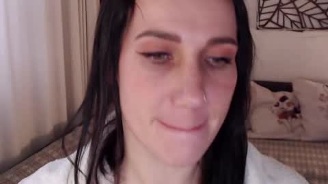 Snapshot of alessandra_foxy chatting on February 13, 12:43 pm Sandra online show from February 13, 12:43 pm