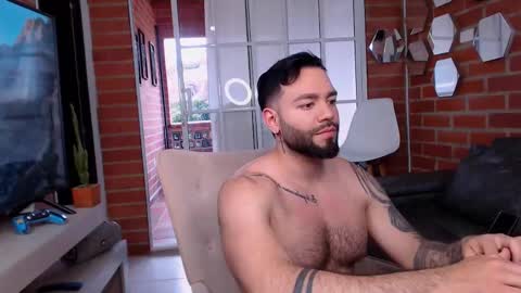 Snapshot of alessandro_alcala chatting on September 10, 10:10 pm Alessandro online show from September 10, 10:10 pm