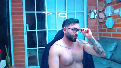 Snapshot of alessandro_alcala chatting on September 13, 8:47 am Alessandro online show from September 13, 8:47 am