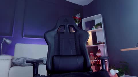 Snapshot of alessandro_duty chatting on November 23, 2:22 am Alessandro INDEPENDENT MODEL online show from November 23, 2:22 am