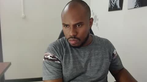 alessandro hamed online show from April 22, 5:47 pm