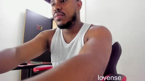 Snapshot of alessandro_hamed chatting on June 1, 2:41 pm alessandro hamed online show from June 1, 2:41 pm