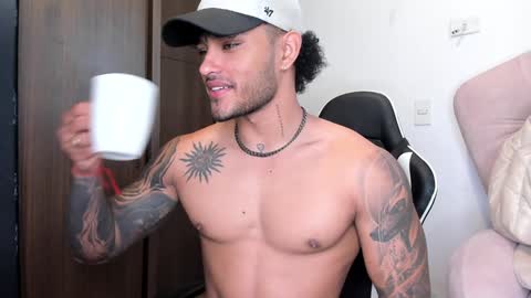 Alessandro Vanni online show from December 7, 1:07 pm