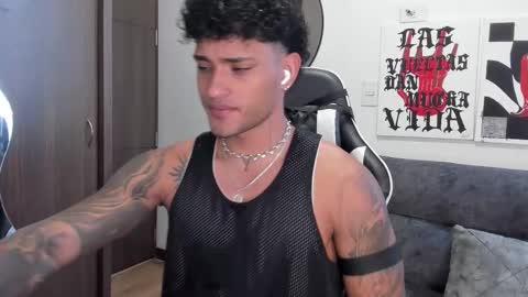 Alessandro Vanni online show from December 22, 3:42 pm