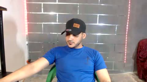 Snapshot of alessandrobooy chatting on June 28, 5:13 am alessandro online show from June 28, 5:13 am