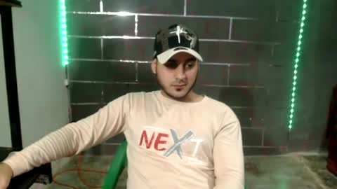 Snapshot of alessandrobooy chatting on July 7, 6:05 am alessandro online show from July 7, 6:05 am