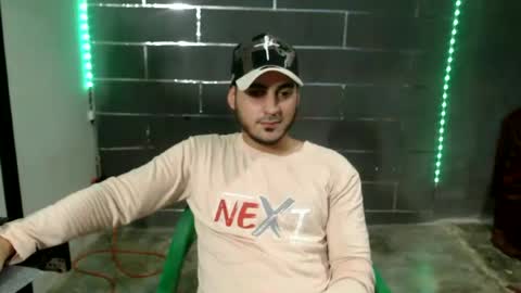 Snapshot of alessandrobooy chatting on July 7, 7:23 am alessandro online show from July 7, 7:23 am