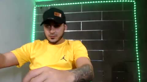 Snapshot of alessandrobooy chatting on July 10, 8:29 am alessandro online show from July 10, 8:29 am
