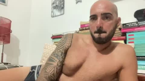 alessandromori91 online show from August 4, 9:28 pm