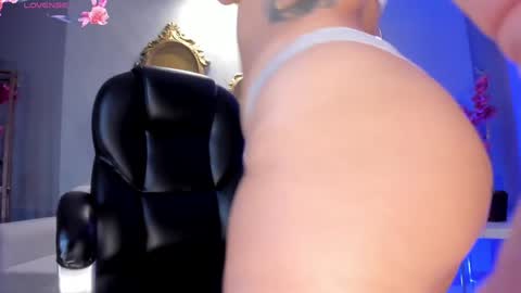 Snapshot of alessaromero chatting on January 31, 7:40 pm ALESSA ROMERO online show from January 31, 7:40 pm