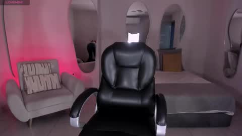 Snapshot of alessaromero chatting on November 13, 7:13 pm ALESSA ROMERO online show from November 13, 7:13 pm