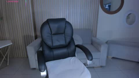 Snapshot of alessaromero chatting on November 29, 8:12 pm ALESSA ROMERO online show from November 29, 8:12 pm