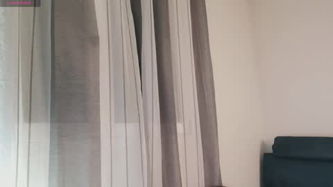 alessia_bloom_ online show from April 15, 7:10 pm