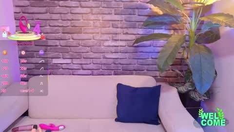 Sara online show from October 14, 9:04 pm