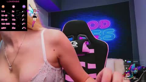 alessiacroft online show from September 23, 4:26 am