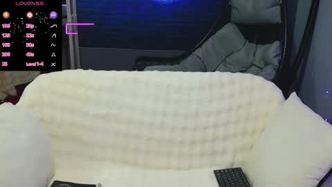 alessiacroft online show from March 30, 4:13 am