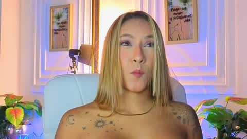 Alessia online show from April 4, 10:57 am