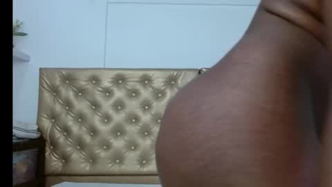 alessiiaa online show from January 21, 1:32 pm