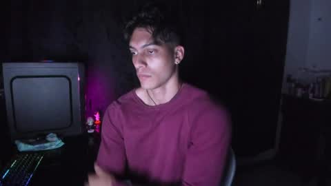 alessio Vale online show from April 15, 9:49 am