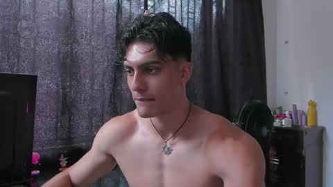 alessio Vale online show from April 17, 7:06 pm