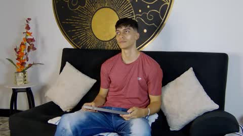 Snapshot of alessiovitale chatting on November 15, 1:07 pm Alessio online show from November 15, 1:07 pm