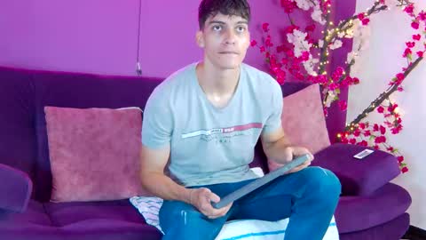 Snapshot of alessiovitale chatting on November 26, 12:06 pm Alessio online show from November 26, 12:06 pm