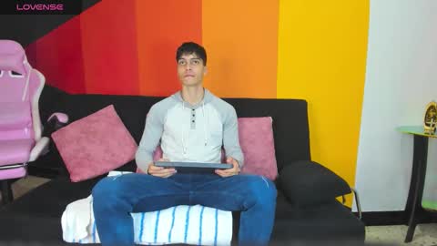 Snapshot of alessiovitale chatting on December 1, 12:10 pm Alessio online show from December 1, 12:10 pm